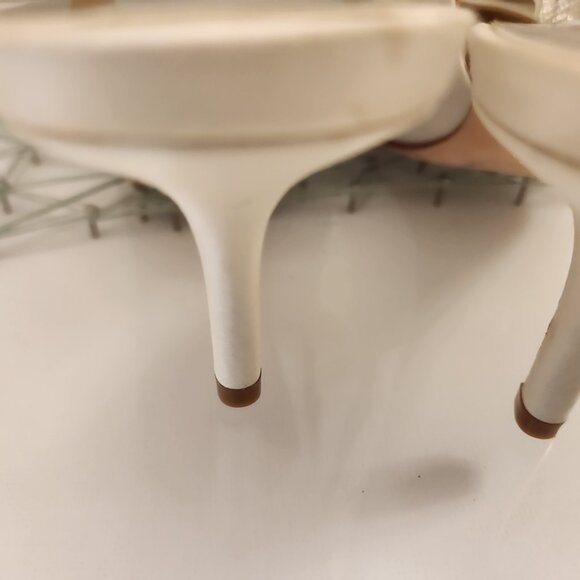 Badgley Mischka Bow detail sling back heels. NWT. Size 6 - Picture 11 of 11